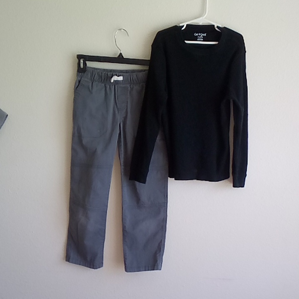 2 piece set : size 8 boys, thermal long sleeve shirt and gray cargo pants play
